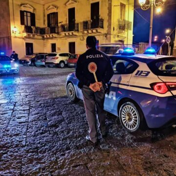 Aggravamento della Misura Cautelare per Pregiudicato Acese: Custodia in Carcere per Minacce di Morte al Proprio Legale