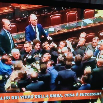 Scandalo al Parlamento Italiano: Richiesta di Giustizia per l’Aggressione in Aula