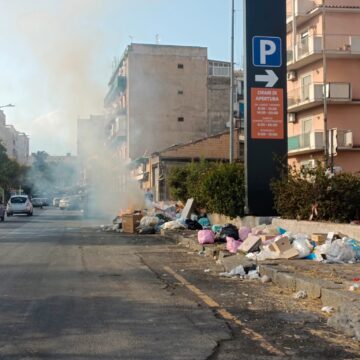 Comitato Cittadino “STAMU FITENNU”: Emergenza Rifiuti, Cenere Vulcanica, Emergenza Sanitaria e Mancanza di Interventi della Protezione Civile, Comune in Tilt, Città nel Caos