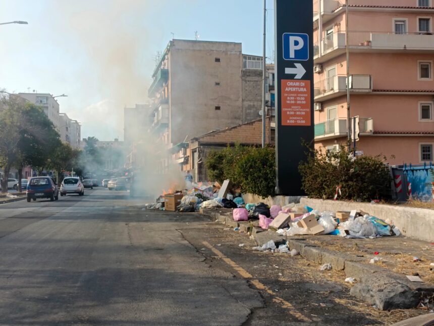 Comitato Cittadino “STAMU FITENNU”: Emergenza Rifiuti, Cenere Vulcanica, Emergenza Sanitaria e Mancanza di Interventi della Protezione Civile, Comune in Tilt, Città nel Caos