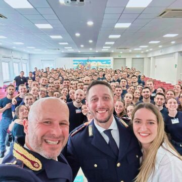 Il Vice Ispettore Christian Di Martino Visita gli Allievi Agenti del 227° Corso a Peschiera del Garda