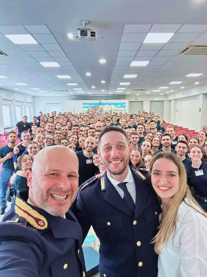 Il Vice Ispettore Christian Di Martino Visita gli Allievi Agenti del 227° Corso a Peschiera del Garda