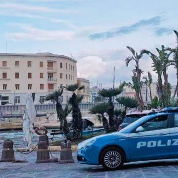 Siracusa – Giro di Vite sulla Sicurezza Stradale: Controlli e Sanzioni per l’Uso dei Cellulari alla Guida