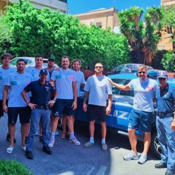 Settebello Azzurro a Siracusa per la Preparazione Olimpica: Accoglienza Calorosa della Polizia di Stato