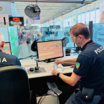 Catania: Arrestata cittadina straniera con documenti falsi all’aeroporto