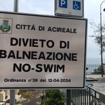 Acireale: Un Mare di Divieti… e di Ignoranza!