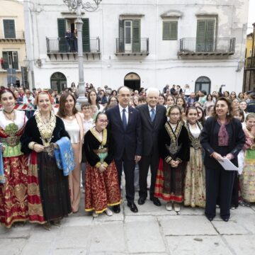 Visita Storica a Piana degli Albanesi: Mattarella e Begaj Celebrazione della Cultura Arbëreshe