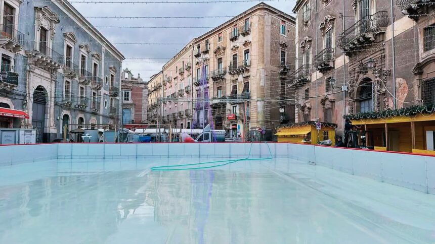 Inaugurazione della Pista di Pattinaggio su Ghiaccio in Piazza Manganelli a Catania