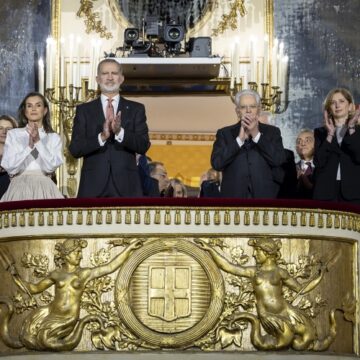 Il Presidente Mattarella Riceve a Napoli il Re Felipe VI e la Regina Letizia di Spagna