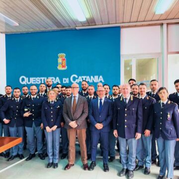 Il Questore di Catania, Giuseppe Bellassai, dà il Benvenuto ai 32 Nuovi Agenti della Polizia di Stato