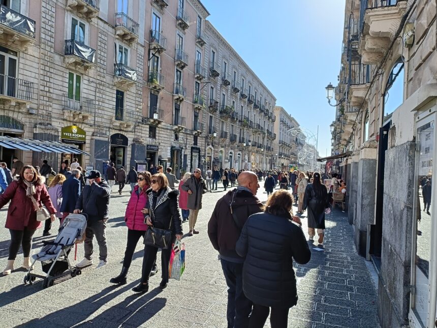 Inverno di Crisi Idrica a Catania: Sidra, Sindaco Trantino e Regione Sicilia Sotto Accusa